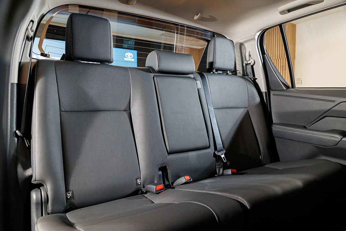 Toyota HILUX TRAVO OVERLAND