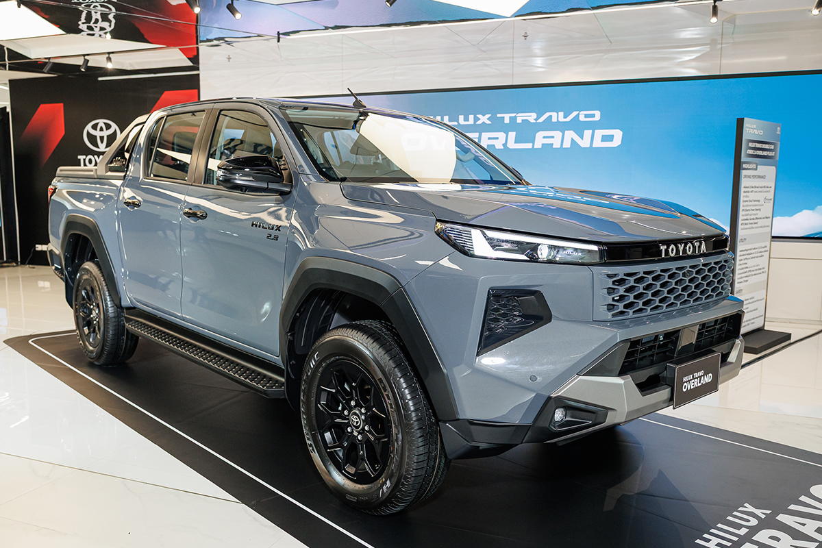 Toyota HILUX TRAVO OVERLAND