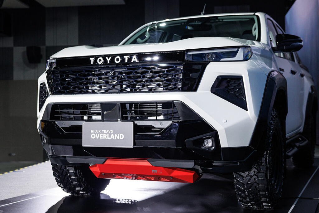 Toyota HILUX TRAVO OVERLAND