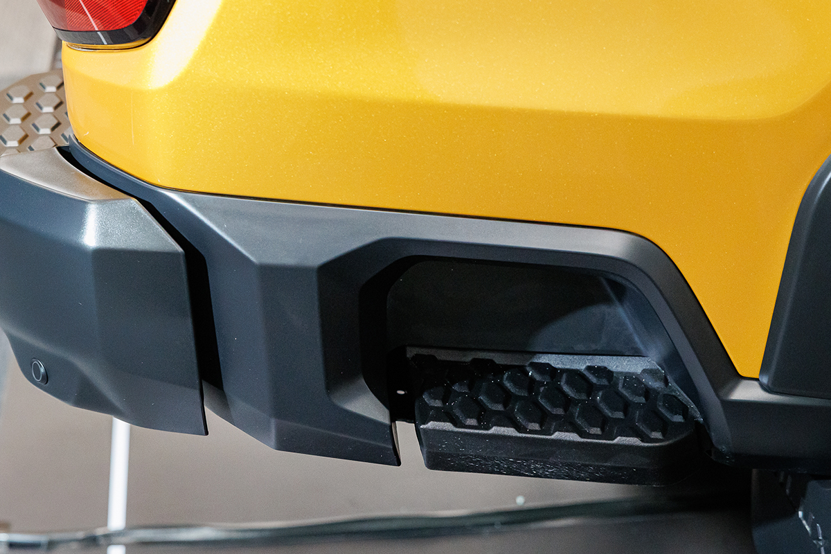 Toyota HILUX TRAVO OVERLAND