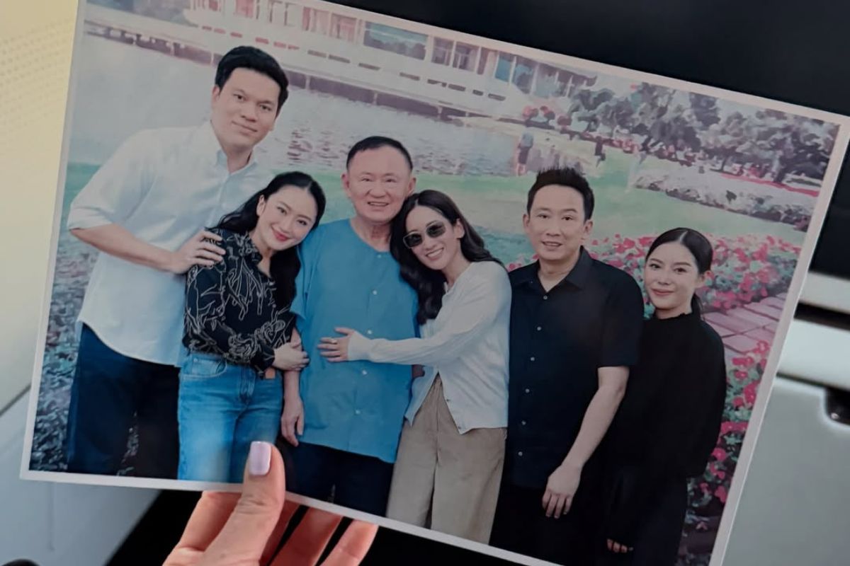 แพทองธาร เปิดภาพครอบครัวชินวัตร กินข้าวกับ “ทักษิณ” วันเยี่ยมแบบใกล้ชิด