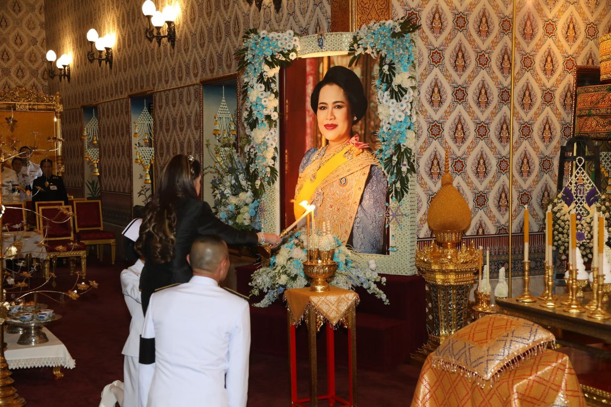 เจ้าฟ้าจุฬาภรณฯ เสด็จไปทรงบำเพ็ญ พระราชกุศลถวายพระบรมศพพระบรมราชชนนีพันปีหลวง