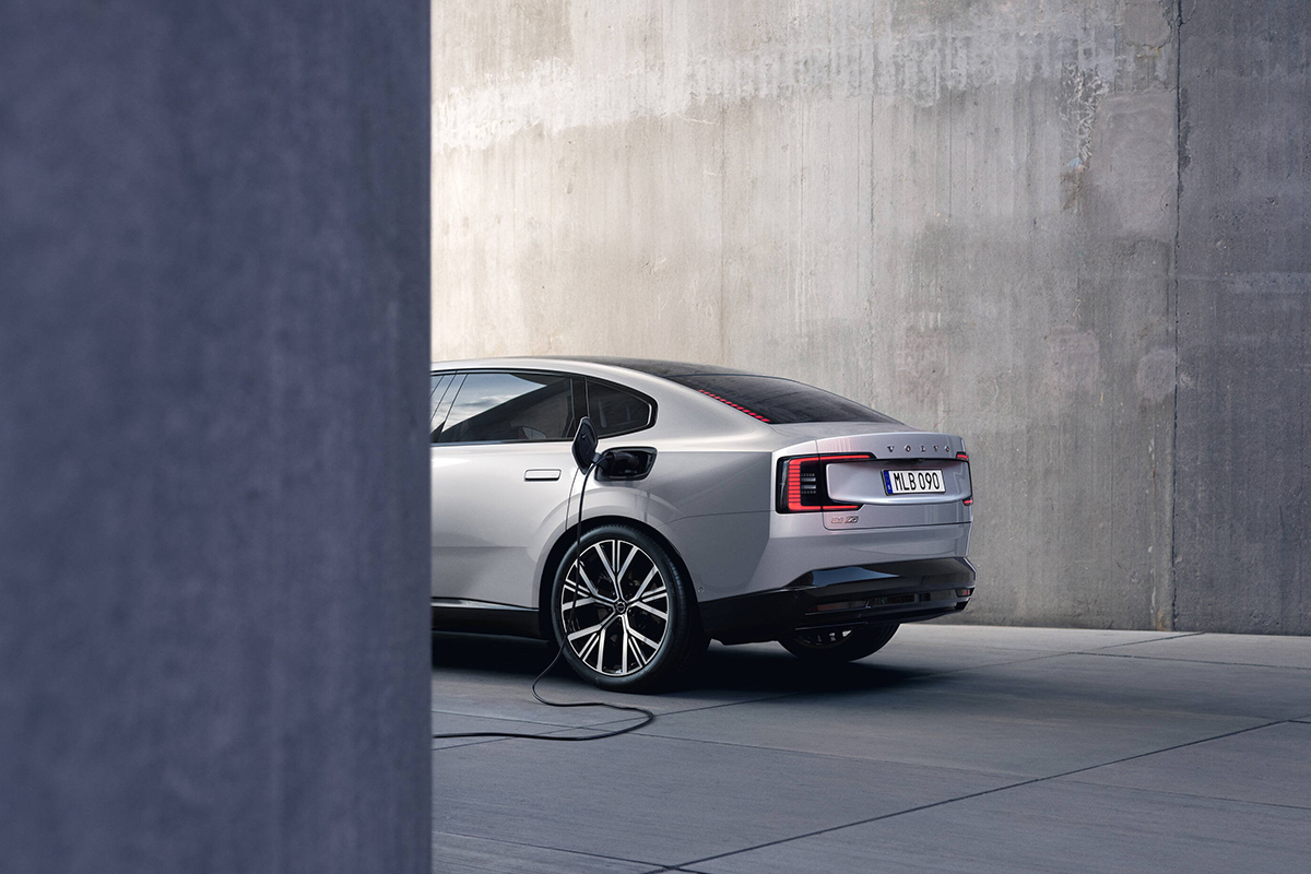 Volvo ES90