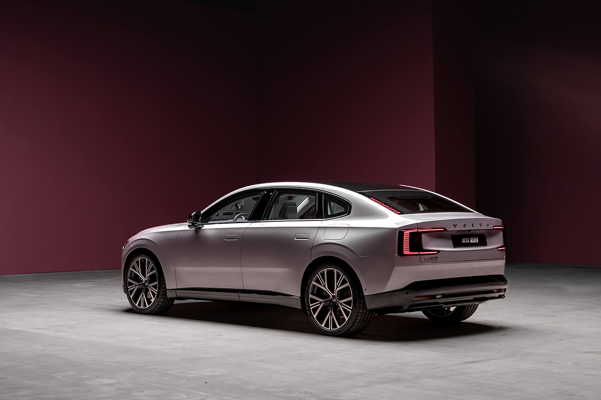 Volvo ES90