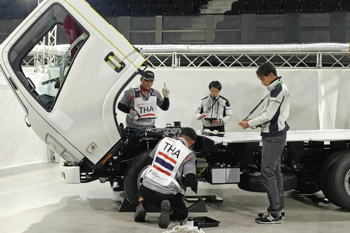 สุดยอดฝีมือ ทีมช่างอีซูซุไทย คว้าแชมป์ I-1 Grand Prix