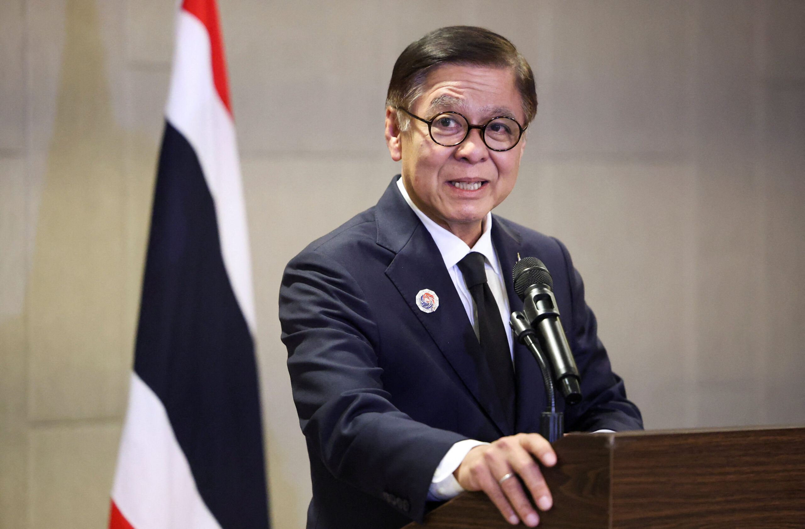 ผลประชุมรมต.อาเซียน ไทย-กัมพูชาไร้ข้อตกลงหยุดยิง