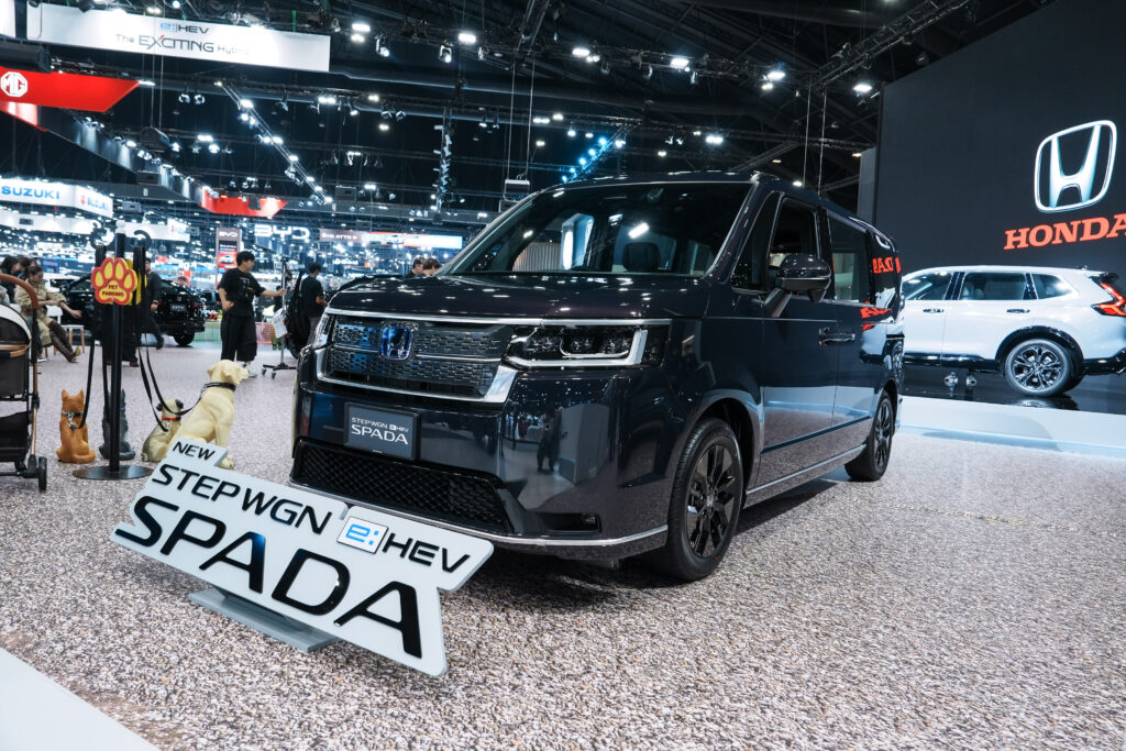 Honda STEP WGN eHEV_