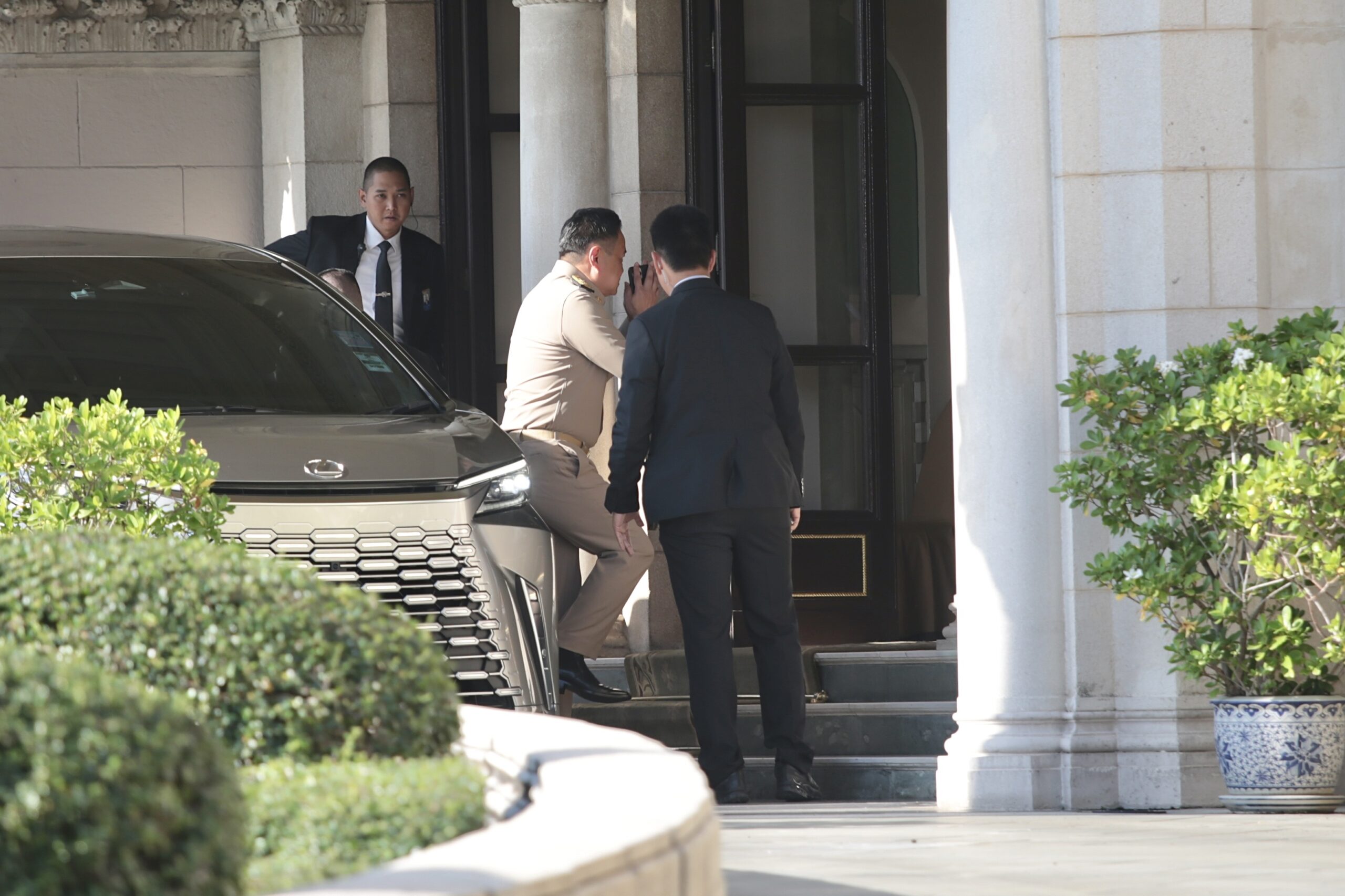 นายกฯ เรียก ผบ.เหล่าทัพ ถกด่วนประเมินเหตุชายแดนไทย-กัมพูชา