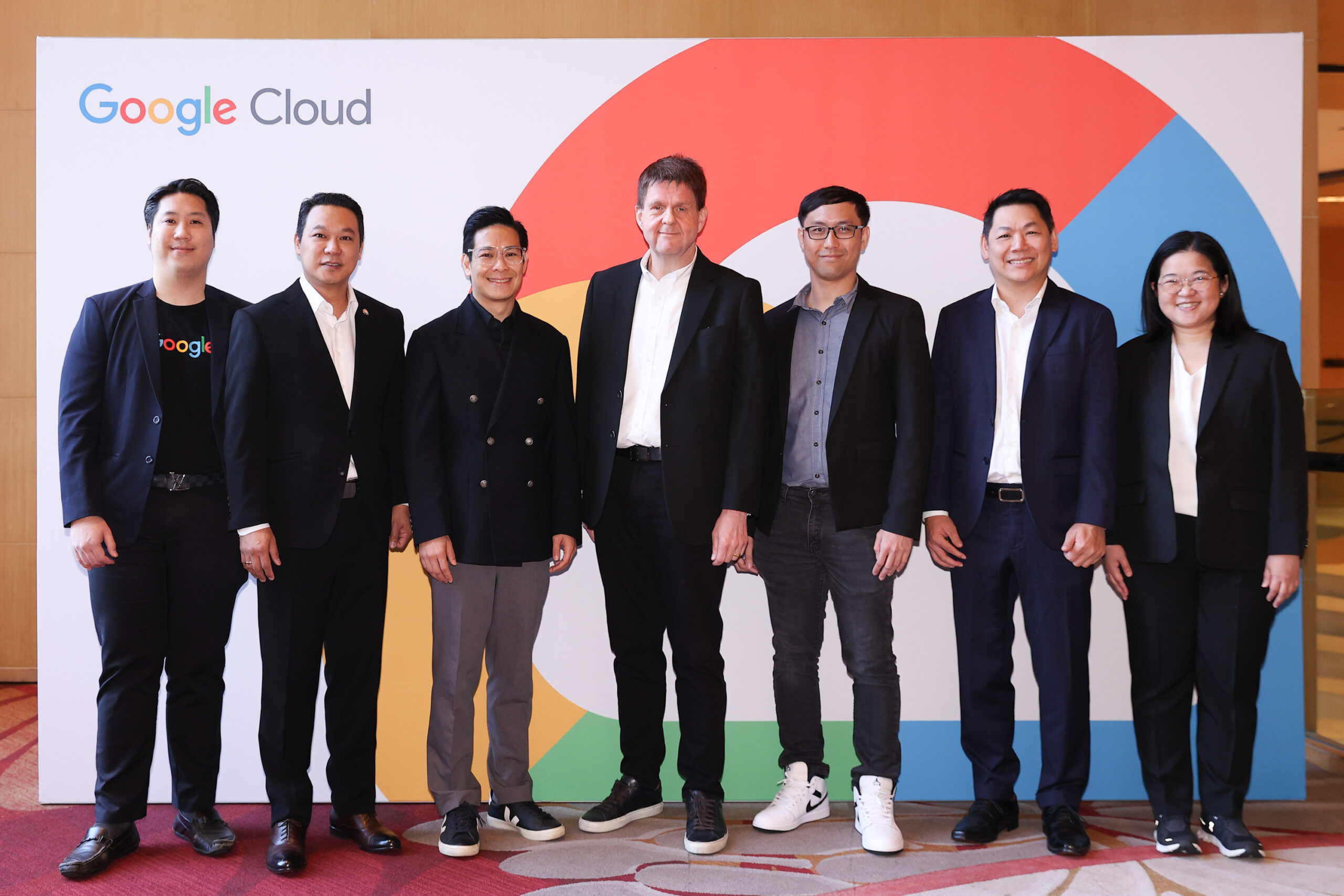 สยามพิวรรธน์ เอ็กซ์โพเนนเชียล ผนึก Google Cloud นำร่องพัฒนานวัตกรรม AI ระดับองค์กร