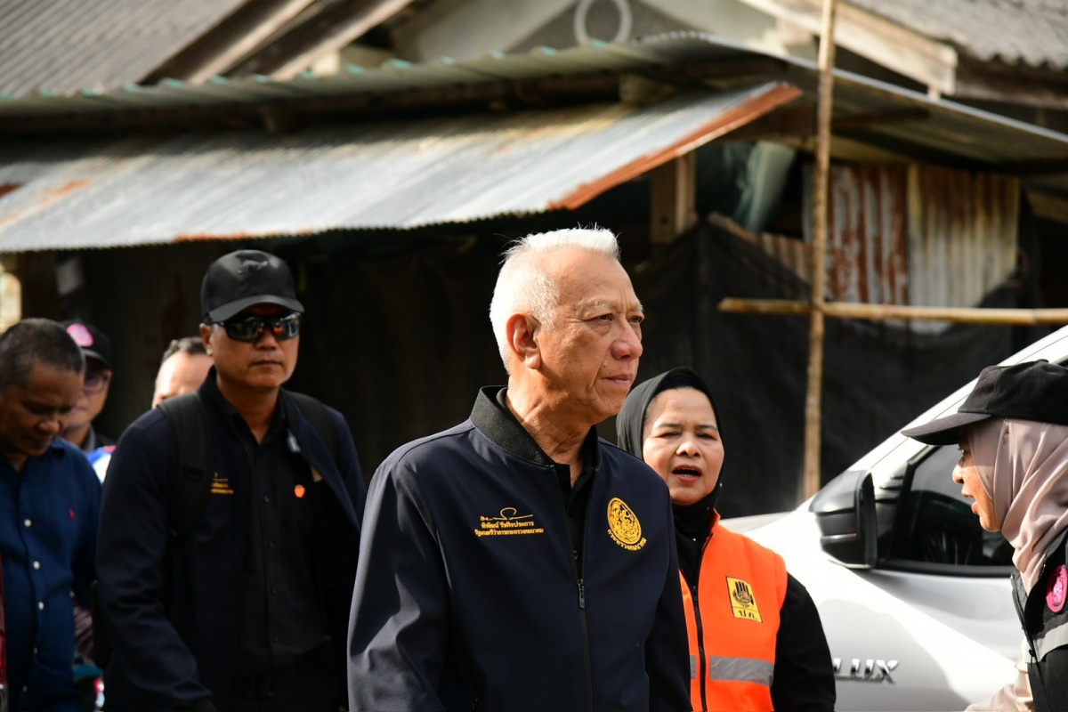 พิพัฒน์ยัน รบ.เร่งเยียวยาน้ำท่วมใต้ พร้อมรับฝนรอบใหม่กลาง ธ.ค.