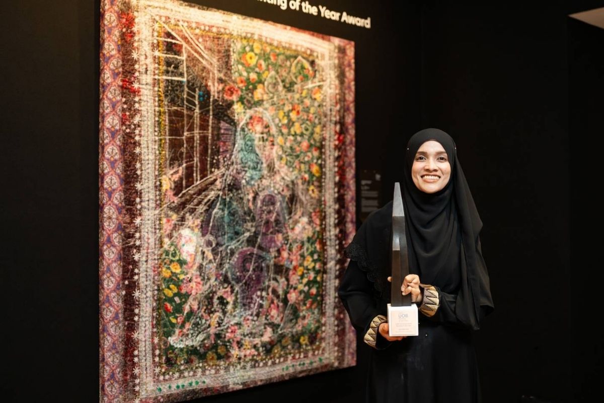 “ยามีล๊ะ หะยี” คว้ารางวัล UOB Southeast Asian Painting of the Year
