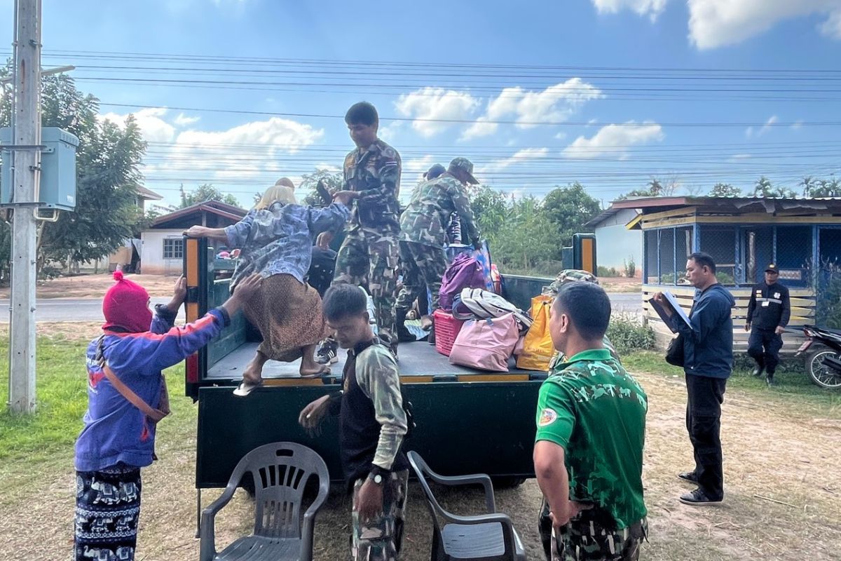 สุชาติ สั่งด่วน ทส.ระดมกำลังช่วยอพยพ-ดูแลทรัพย์สินประชาชนชายแดน