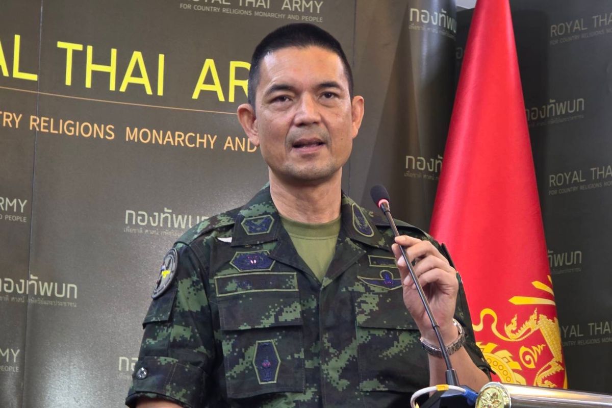 ทบ.สั่งเฝ้าระวังสนาม​บิน​ ใช้ F-16 เร่งทำลายฐานยิงอาวุธไกล​-ตึกกาสิโน​เขมร​