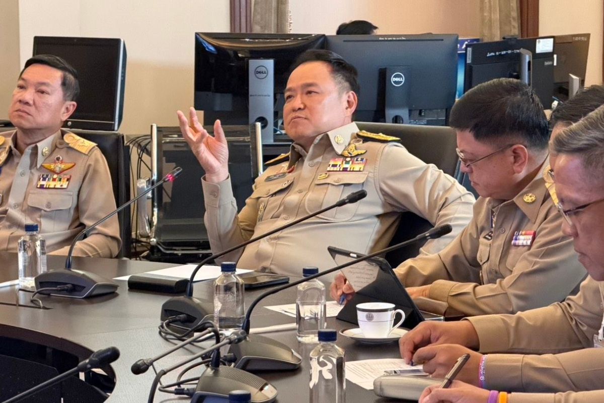 นายกฯ ถกผู้ว่าฯ 7 จังหวัดชายแดน กำชับใช้งบฯทดรอง หากไม่พอพร้อมขยาย-สั่ง รพ.เตรียมเลือด