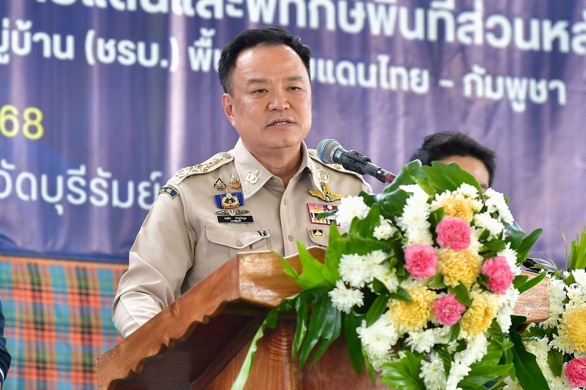 นายกฯ ลั่น “ใครคิดรบกับไทยคงประสาทไม่ดี” มอบนโยบาย ชรบ. 7 จังหวัดชายแดน