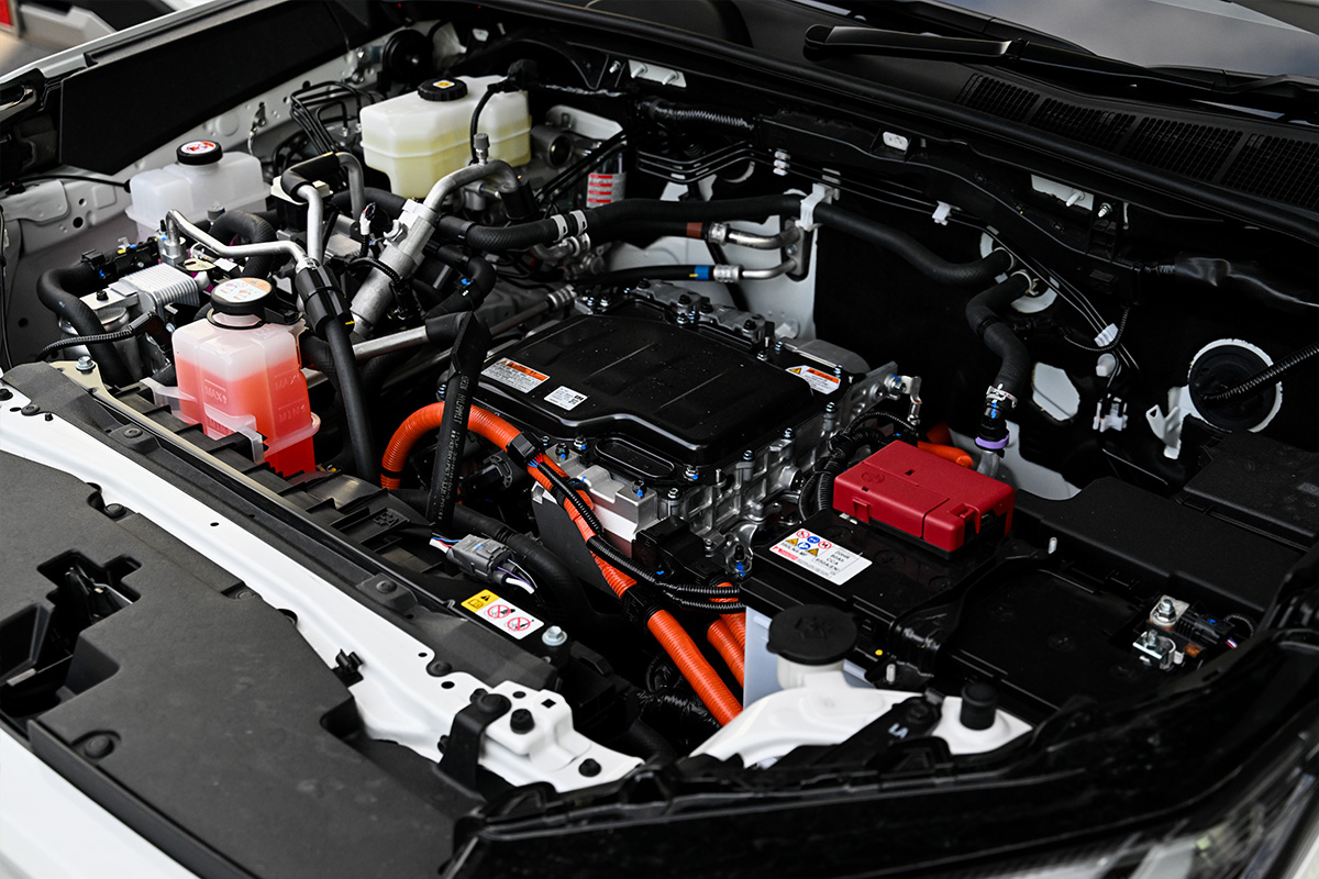 TOYOTA HILUX TRAVO-e