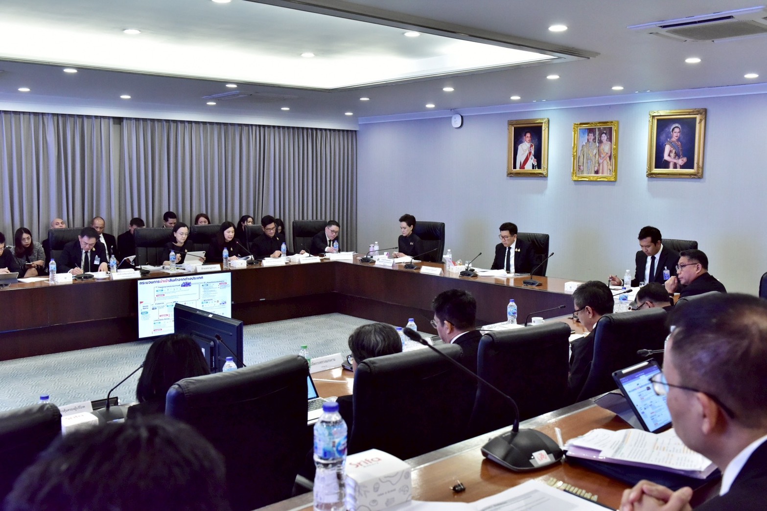 คณะกรรมการฯ แก้ปัญหาสินค้า-ธุรกิจฝ่าฝืน กม. เห็นชอบปราบสินค้าเถื่อน นอมินี