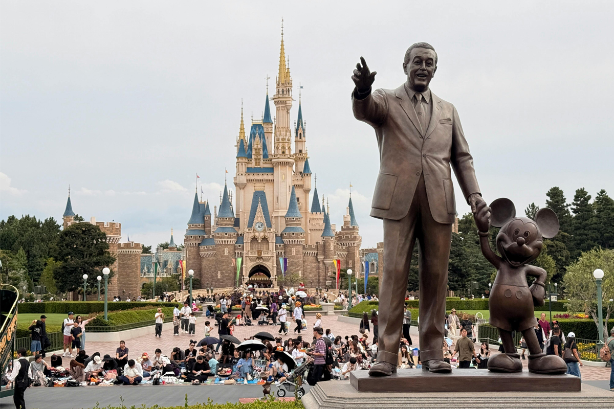 ฐานลูกค้า Disneyland เปลี่ยน วัยกลางคน 40+ ยึดพื้นที่สาขาญี่ปุ่น