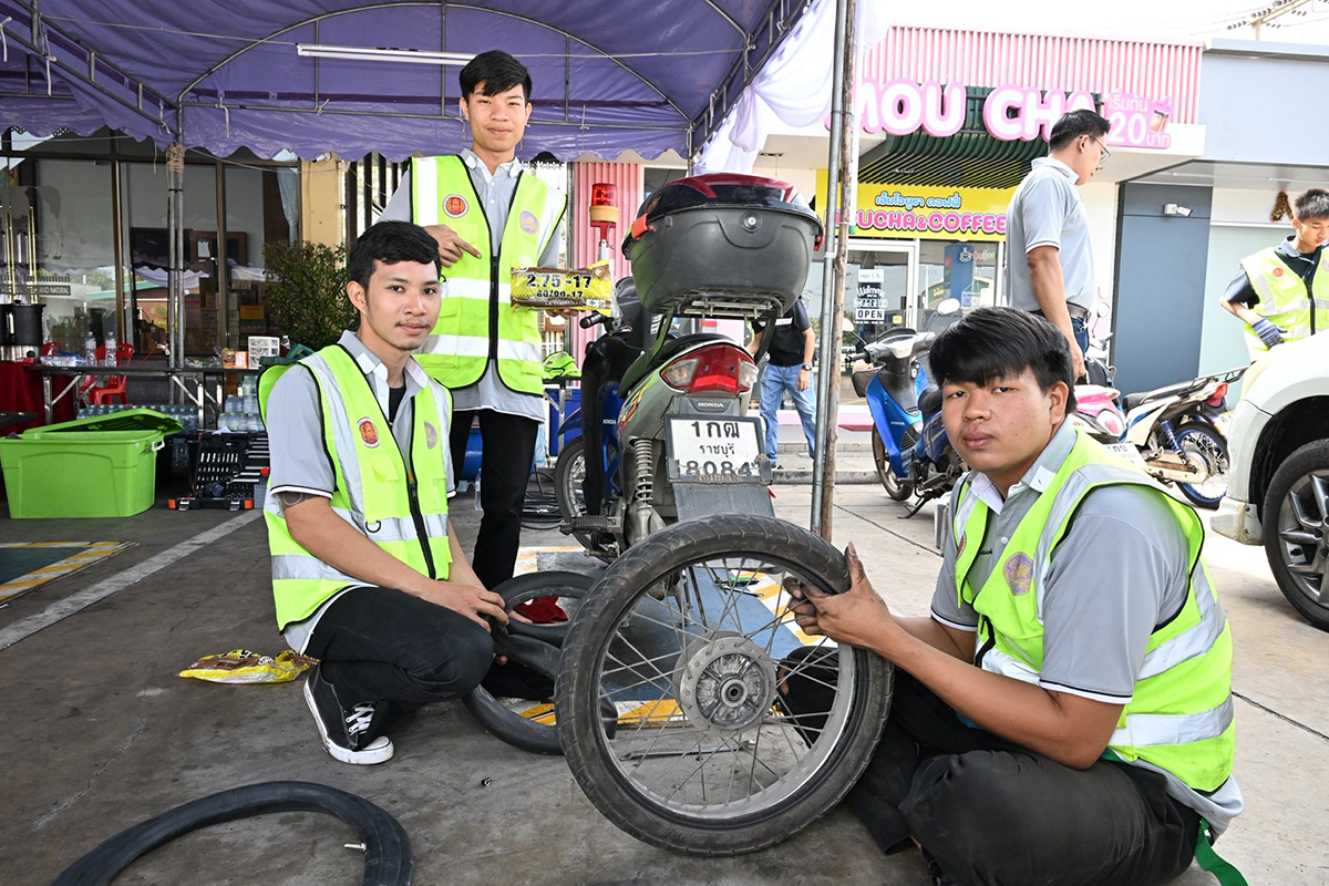 ไทยฮอนด้า หนุน อาชีวะ-ขนส่ง อาสาช่วยประชาชน