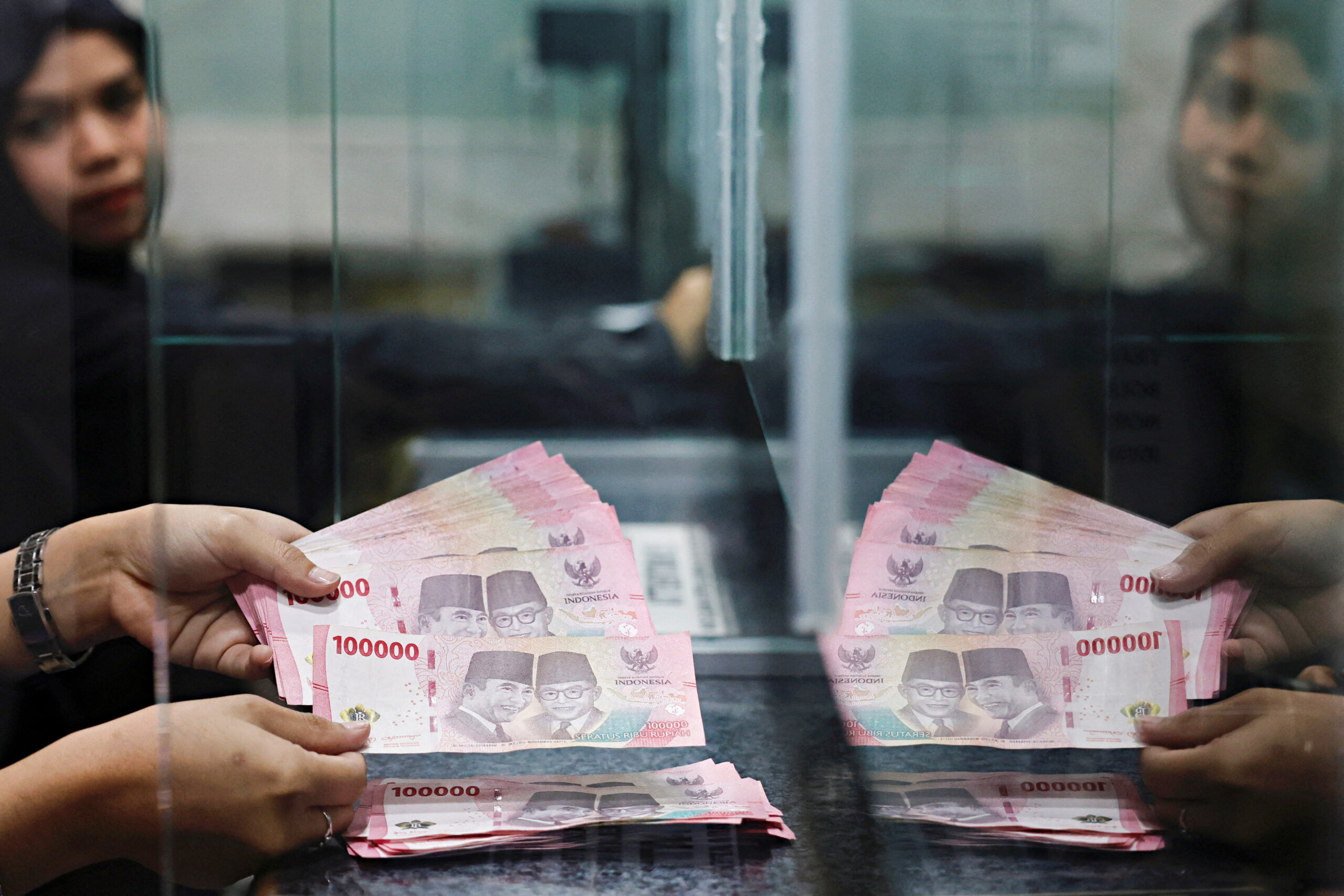ทำไมเงินทุนต่างชาติไหลออกอินโดนีเซียถึง 14,000 ล้าน ในช่วงเวลาเพียง 3 วัน