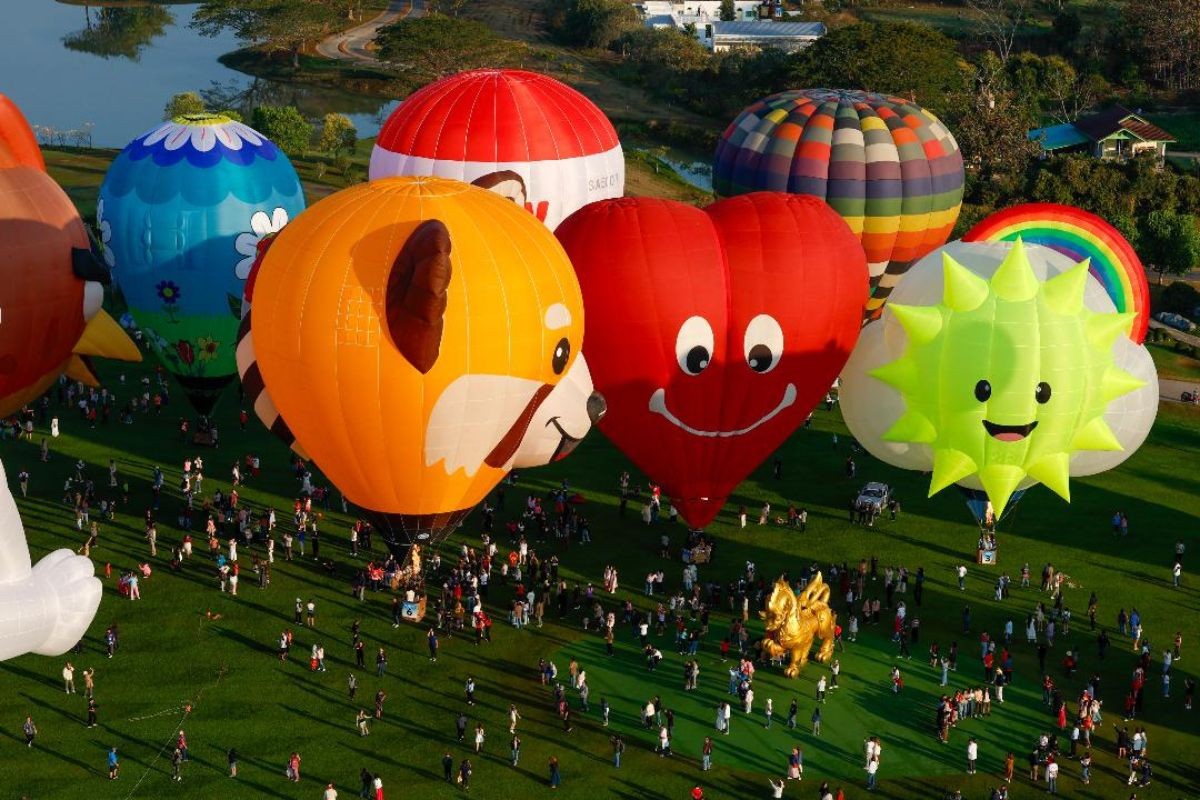 สิงห์ปาร์ค เชียงราย ขนทัพบอลลูน 30 ลูก 13 ประเทศโชว์เทศกาลบอลลูนนานาชาติรับวาเลนไทน์