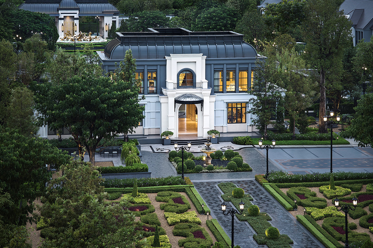 Narasiri Victoire Krungthep Kreetha 