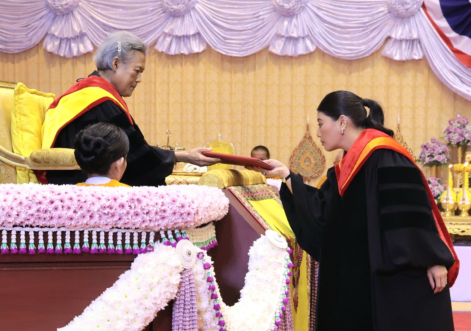 เจ้าฟ้าสิริวัณณวรีฯ ทรงรับพระราชทานปริญญาศิลปกรรมศาสตรดุษฎีบัณฑิตกิตติมศักดิ์