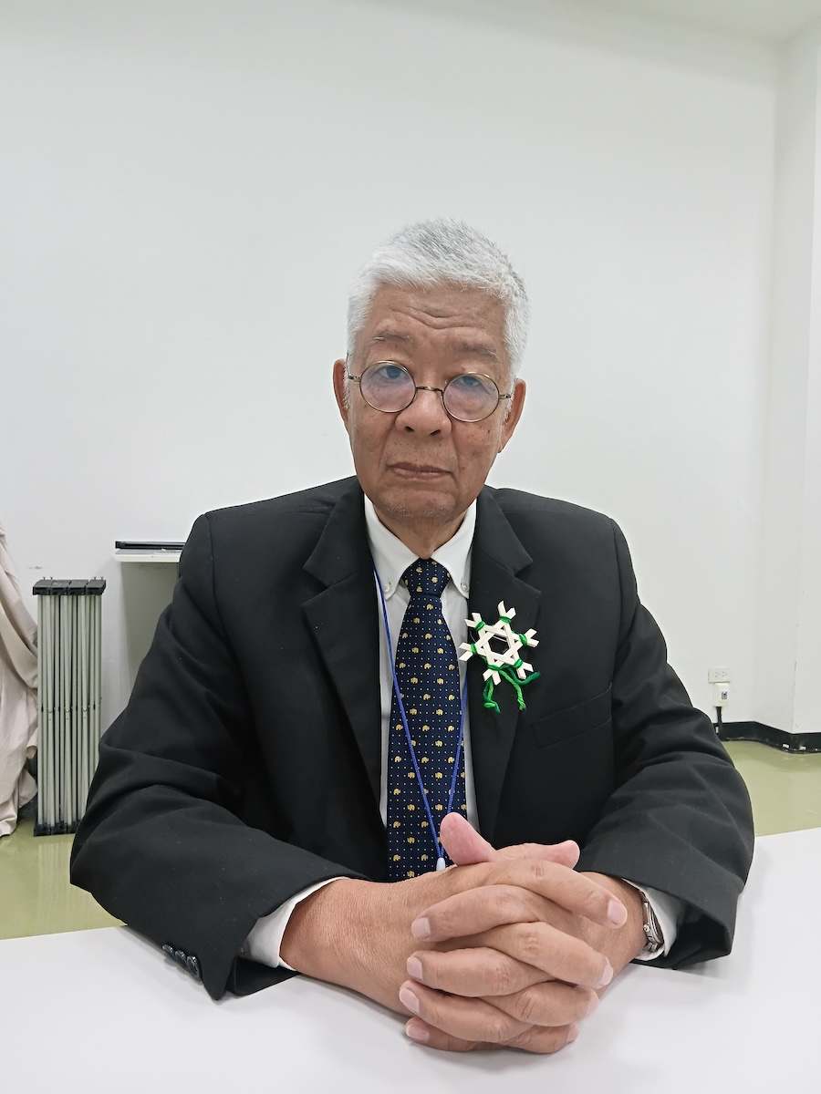 ฐาปนา บุณยประวิตร