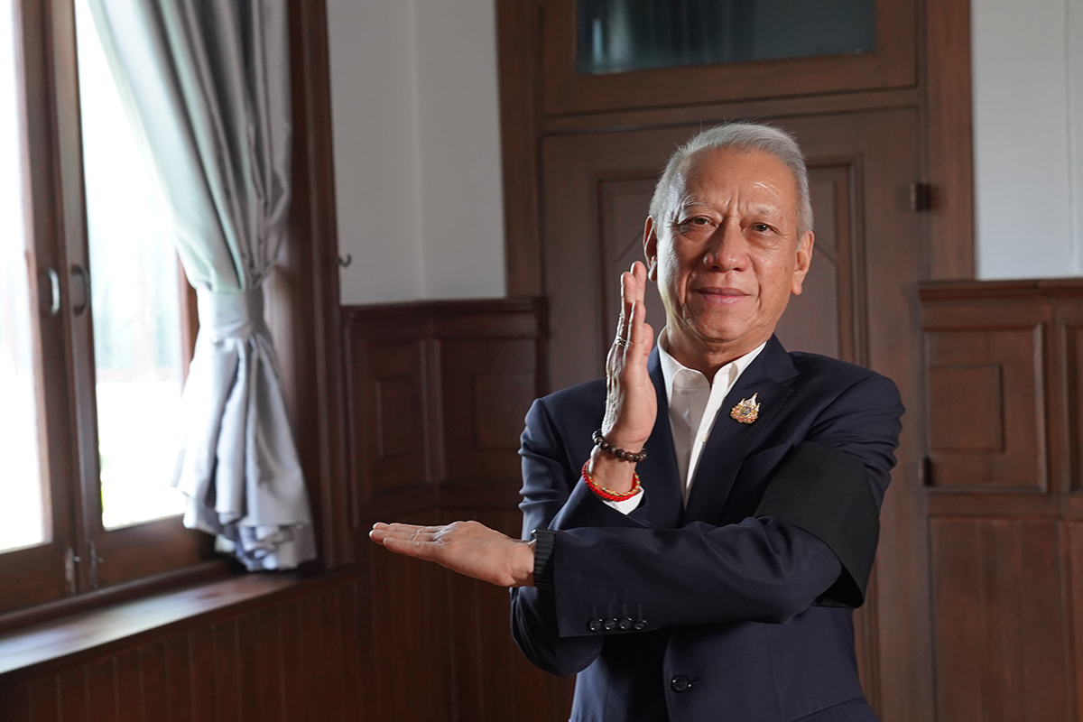 พิพัฒน์ แม่ทัพภาคใต้ ภูมิใจไทย กังวลส้ม ไม่กลัวฟ้า แดง…พรรคนอกสายตา