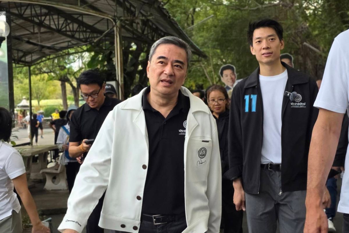 มาร์ค ยังไม่เห็นประโยชน์ พท. แจกเงินวันละ 9 ล้าน แนะใช้พัฒนาทักษะดีกว่า