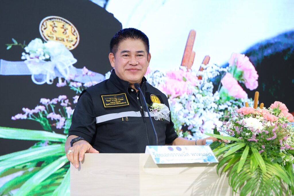 ร้อยเอก ธรรมนัส พรหมเผ่า