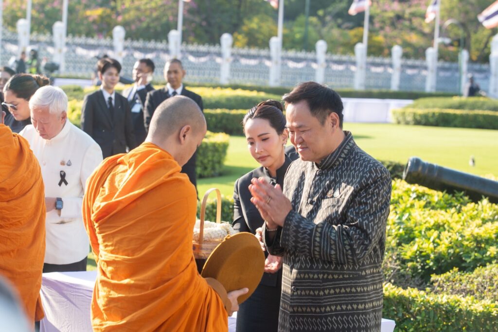 นายอนุทิน ชาญวีรกูล