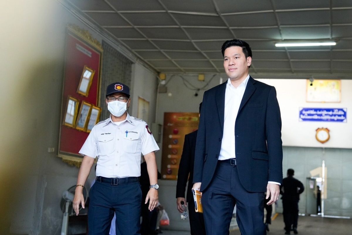 ราชทัณฑ์ จ่อพักโทษ ทักษิณ เดือน พ.ค.นี้ ปอ เผยฝากให้กำลังผู้สมัครเพื่อไทย