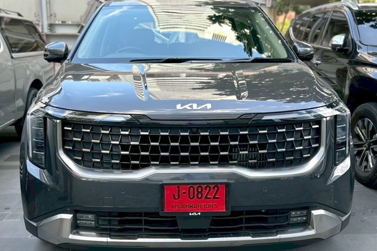 KIA CARNIVAL