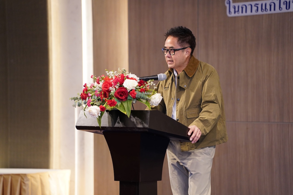 สุธี ชวชาติ