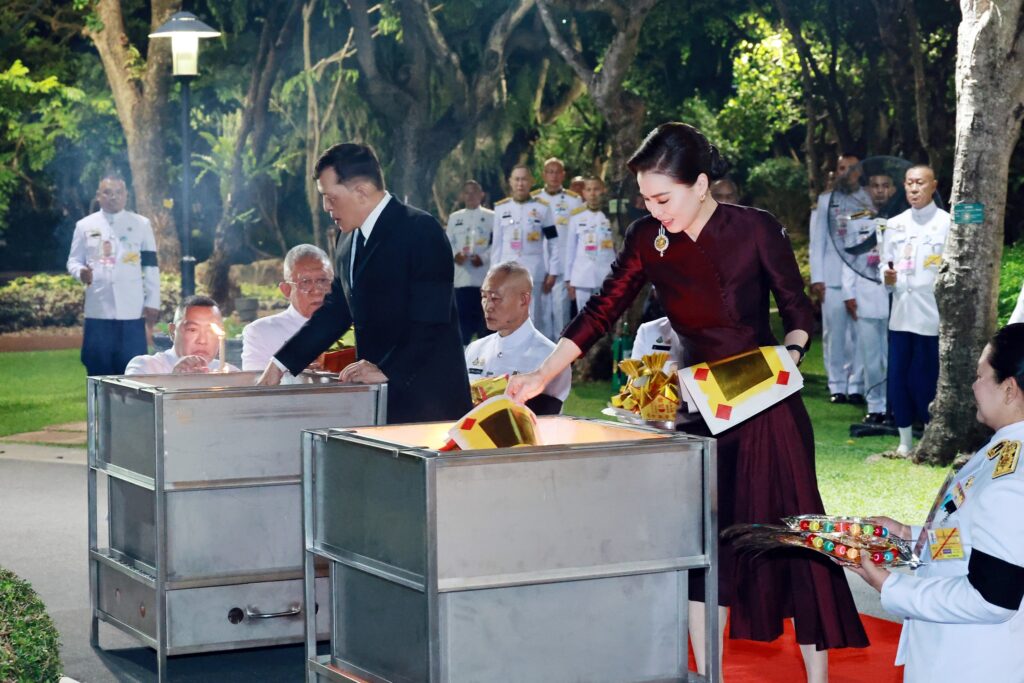 ในหลวง พระราชินี