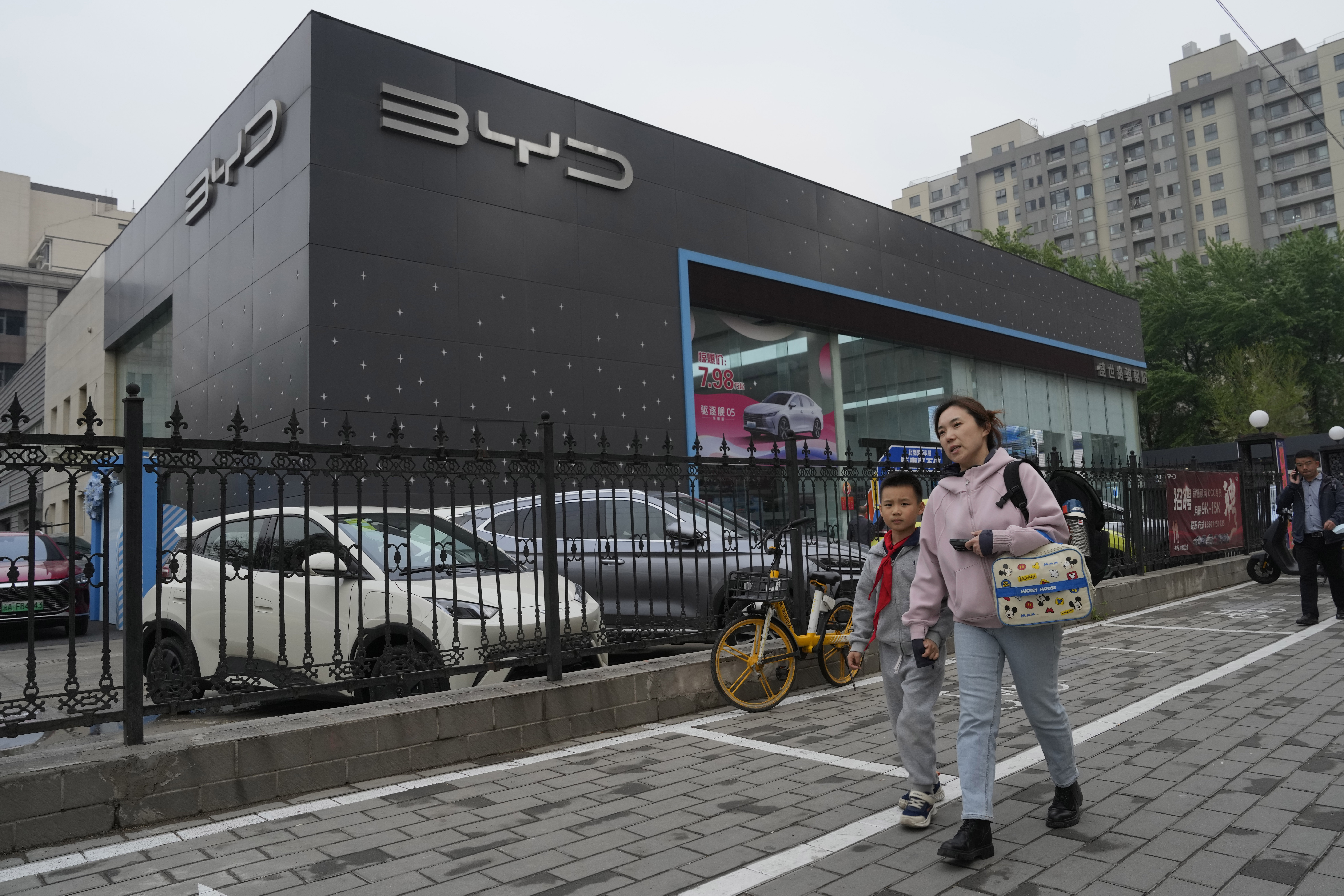 สงครามราคารุนแรง อุตฯรถยนต์จีนสูญรายได้ 2.1 ล้านล้าน ใน 3 ปี อาจต้องพักรบปีนี้