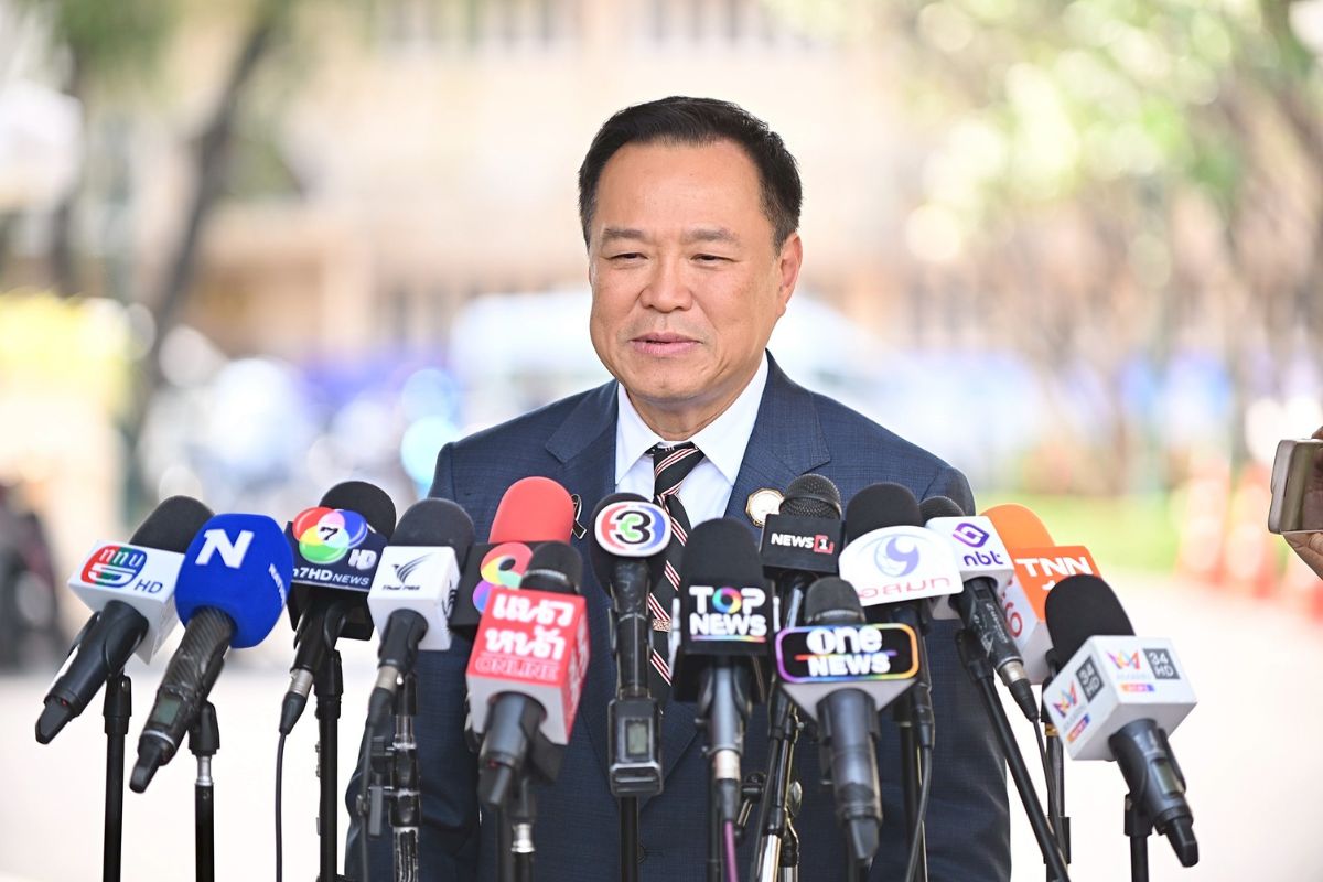 ‘อนุทิน’ ยังอุบสูตรจัดตั้งรัฐบาล รอ กกต.รับรอง 100% ลั่น ครม.ใหม่ต้องดีกว่าเดิม