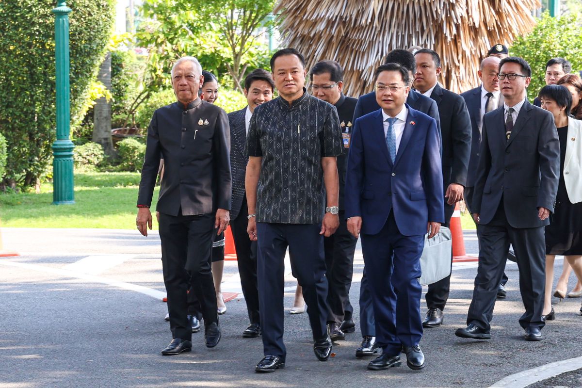 อนุทิน แจ้ง ครม. รอ กกต.รับรองก่อนลุยตั้งรัฐบาลใหม่ สั่งเร่งศึกษาเลิก MOU 44