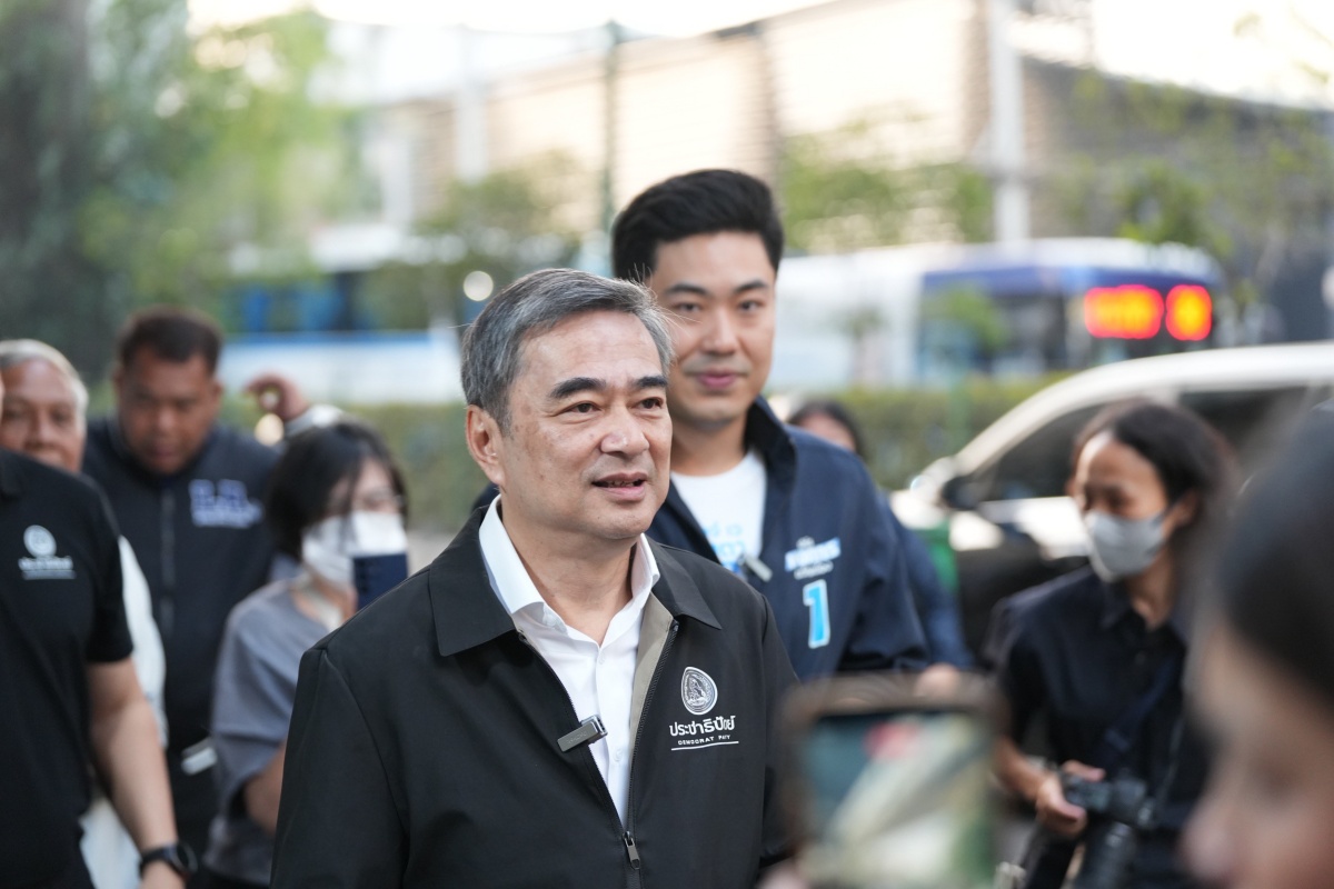 ปชป.พร้อมแจงงบนโยบาย ชี้ใช้น้อยกว่า ปชน. เมิน ภท.สละแค้นจับ พท.-ปชน.ได้