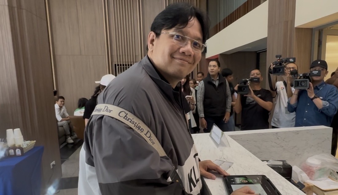 ‘ไผ่ ลิกค์’ มั่นใจ กล้าธรรม ได้ 50 ที่นั่ง หลังเห็นโพล ‘ธรรมนัส‘ จ่อแถลงท่าทีค่ำนี้