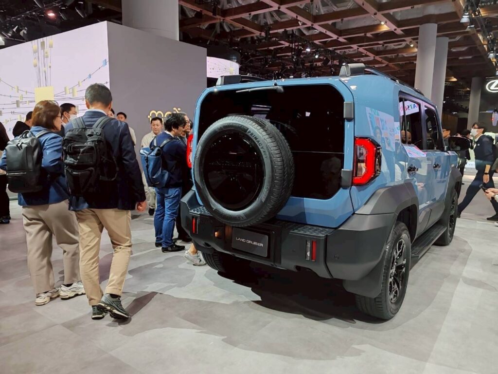 Toyota Land Cruiser FJ