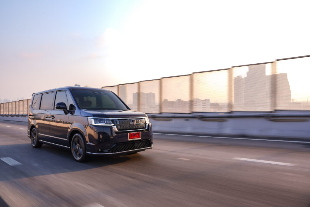 Honda STEP WGN e:HEV SPADA