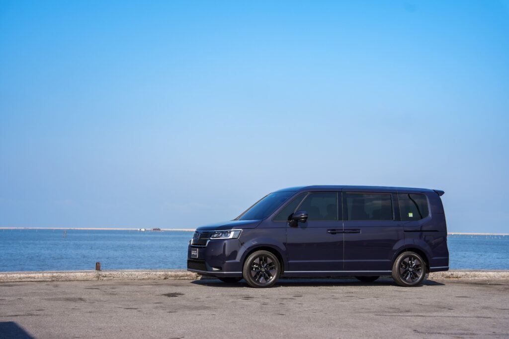 Honda STEP WGN e:HEV SPADA