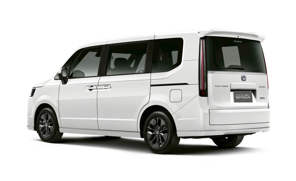 Honda STEP WGN e:HEV SPADA