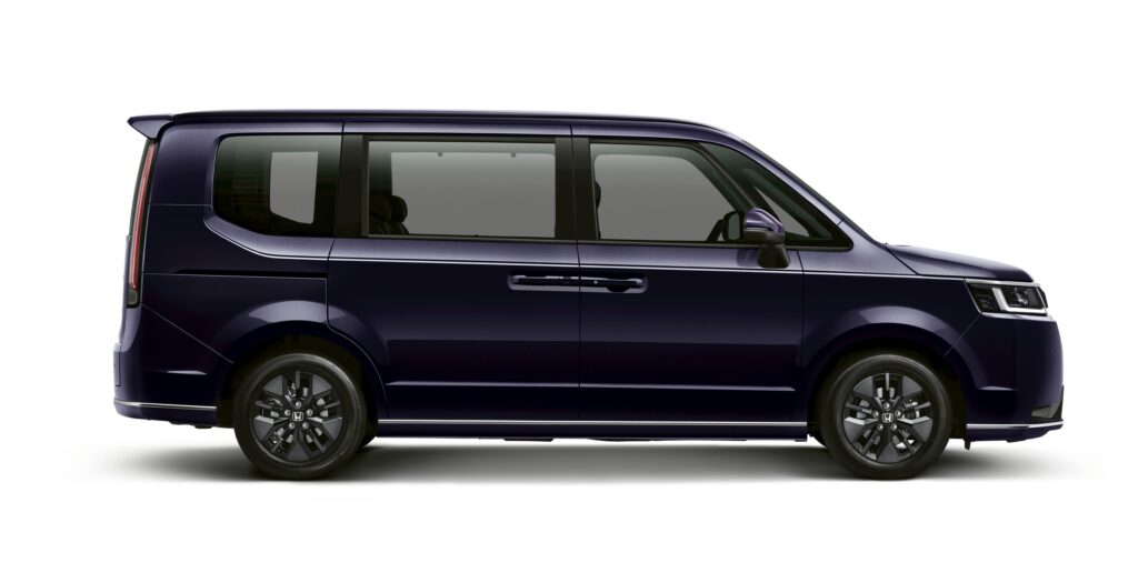 Honda STEP WGN e:HEV SPADA