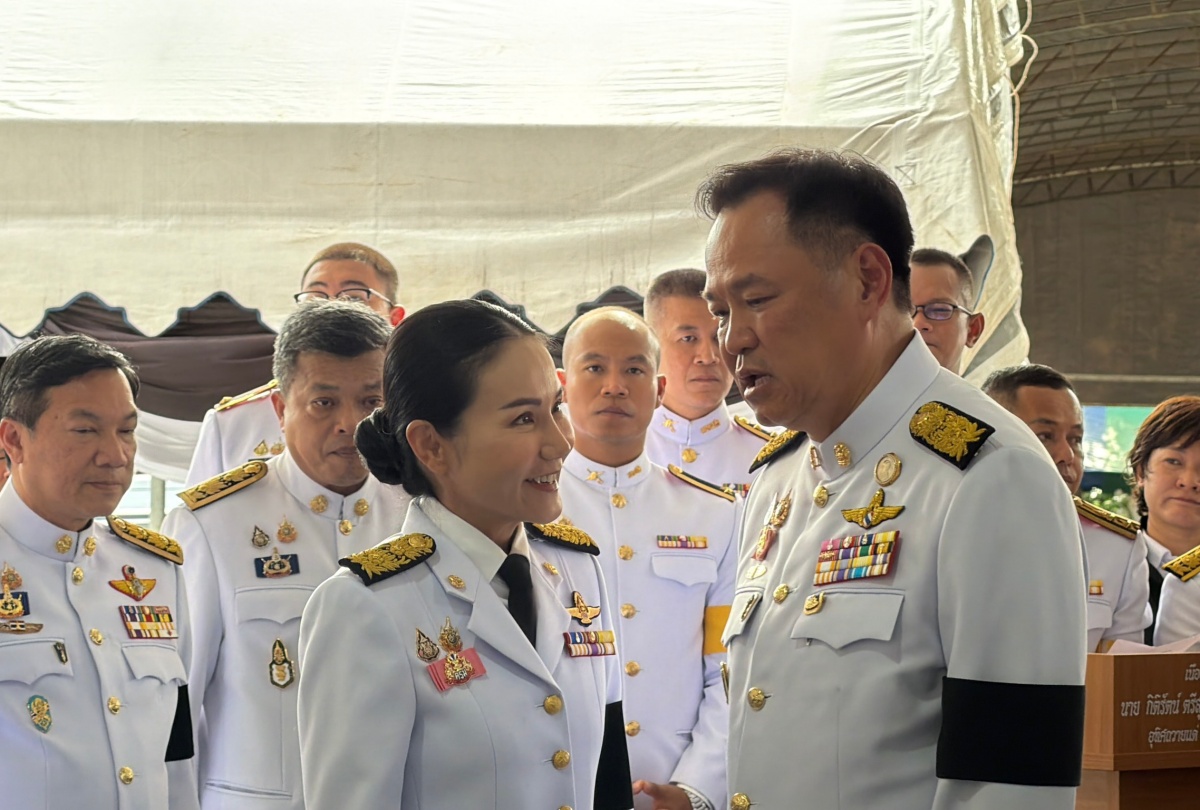 อนุทิน-นฤมล คุยเครียดถกปม ‘ครม.อนุทิน 2’ ชี้ไม่เร่ง-ไม่ช้า รอ กกต.รับรอง