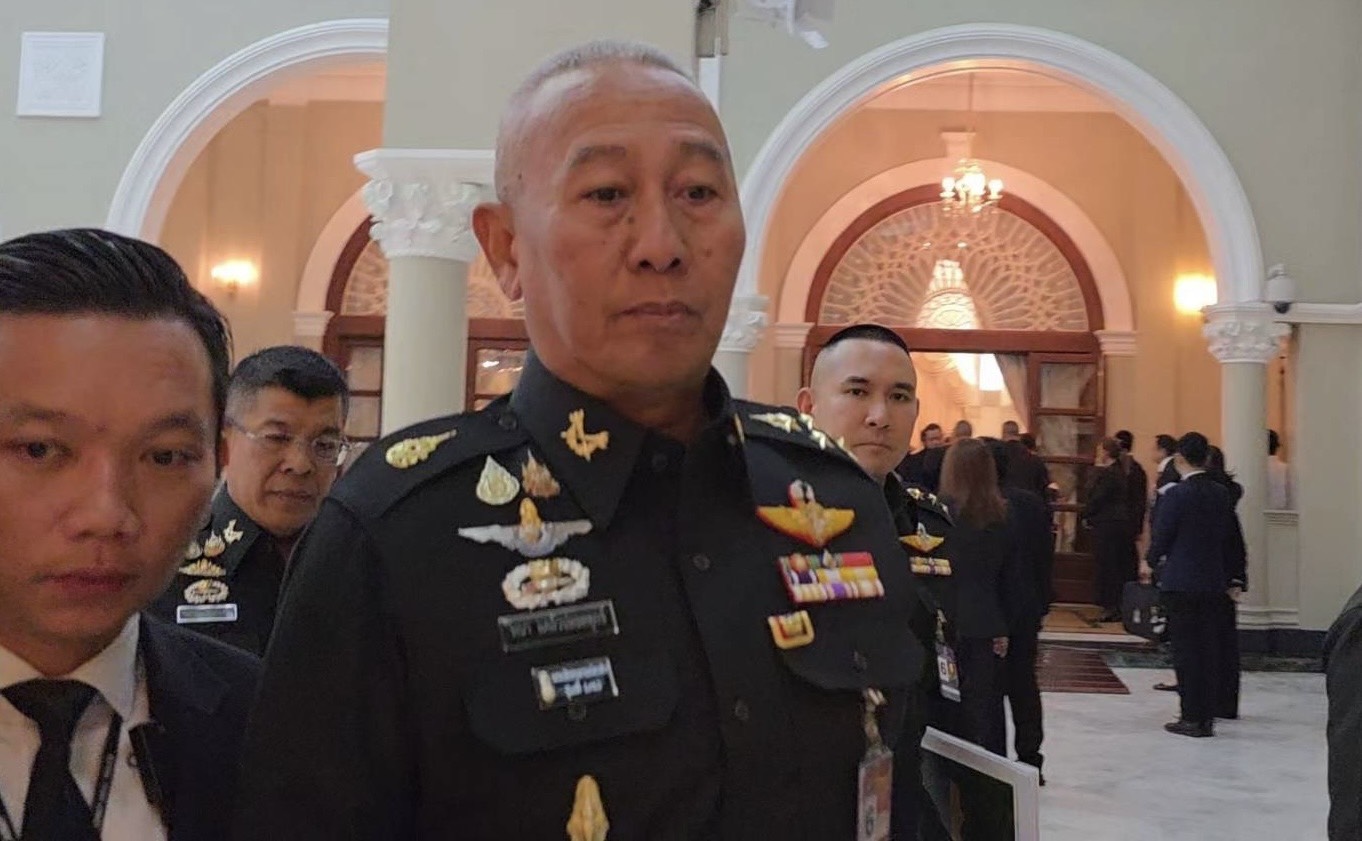 ‘ผบ.ทบ.’ ชี้ กัมพูชา ยิงปืนเข้ามาฝั่งไทยยังไม่ต้องใช้ยาแรง ยันแม่ทัพดูอยู่