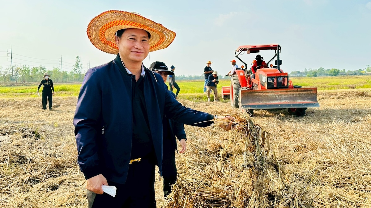 โอวาท ยิ่งลาภ