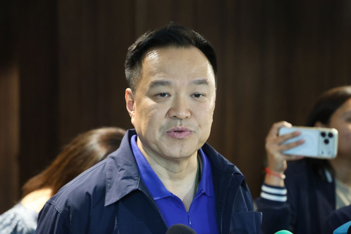 นายกฯ สั่ง กอ.รมน. ลุยปราบกักตุน-ลักลอบส่งน้ำมันนอก เร่งดูทั้งระบบ